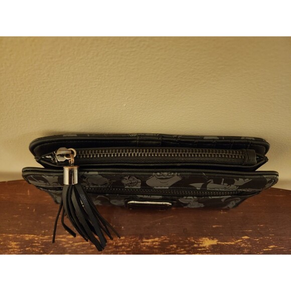 LOUNGEFLY Disney Villains Debossed Black Zip Vegan Leather Wallet - Picture 4 of 7